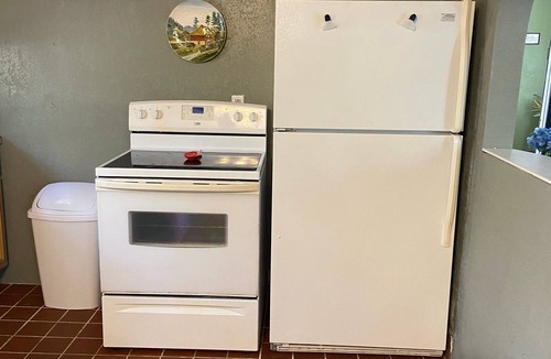 Pinetta Cottage | Florida Waterfront Country Home, Fishing & Pet Friendly