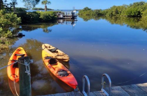Cedar Key House | Flounder Inn Waterfront