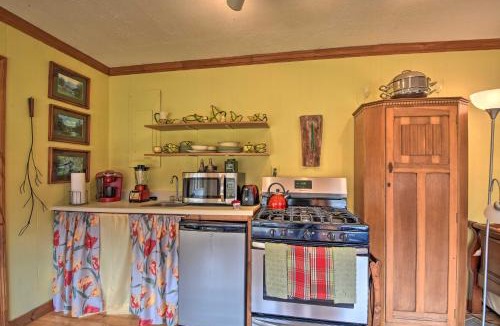 Murphy House | Forest Fantasy: Pet-Friendly Smoky Mtn Escape!