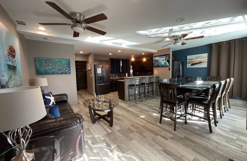 Bay Esplanade House | Forever Sunshine - Beach Vacation Rental