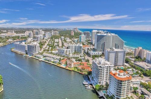 Central Beach Apartment | Fort Lauderdale Yacht & Beach Club 412
