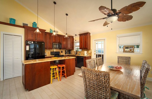 Cudjoe Key House | Foster`s Folly | Gorgeous canalfront pool home close to open water on Cudjoe Key