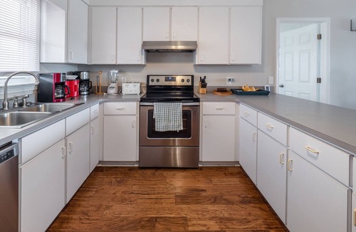 Topsail Beach House | FOUR SAILS: 4 BR / 3 BA canalfront in Topsail Beach, Sleeps 8