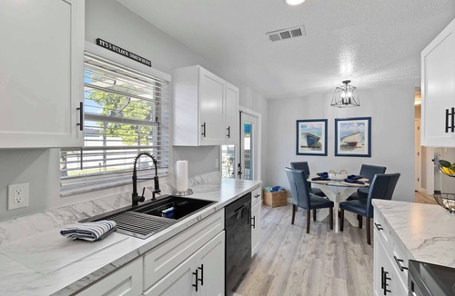 Whitney Beach House | FOX's Hidden Oasis 2 BR Pool Home 3 miles to AMI beaches