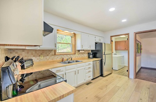 Franklin House | Franklin Home w/Hot Tub & Mtn Views!