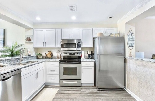 Sandestin Villa | FREE 2024 6 pass. GOLF CART 3 minutes. to beach! lake views! Mins. to dining