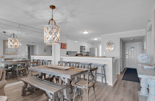 Gulf Pines Condo | Free Beach Service, 16th Floor Views, On-Site Check In