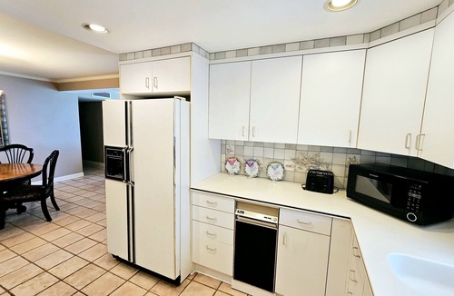Holiday Isle Condo | FREE BEACH SETUP & 15% Discount Shoreline Towers 1081 - 3 Bdrm Gulf Front