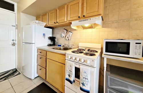 Daytona Beach Shores Condo | FREE DAILY ACTIVITIES-Best Location-Direct Oceanfront-Close Walk to Restaurants/Pier-Private Balcony