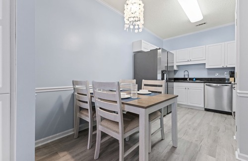 Vaught Condo | Free Golf Cart | Sleeps 8 | Beach Access | Pool