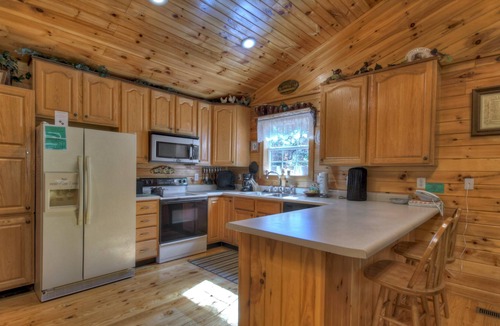 Turtletown Cabin | *Free Whitewater Rafting & Ziplining* Spacious & Secluded Cabin 7 Miles to Attractions & Near Ocoee River Rafting