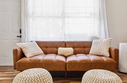 Ballast Point House | Freshly Renovated One Bedroom Apartment