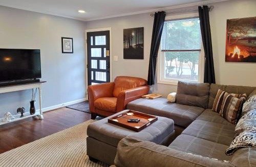 East Raleigh House | Freshly Renovated Raleigh Home Near Downtown!