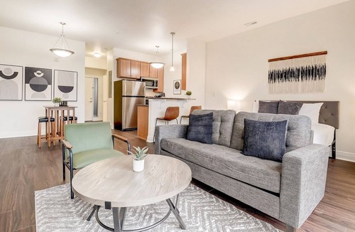Cole-Noble District Apartment | Frontdesk | Studio Apt by Lucas Oil Stadium