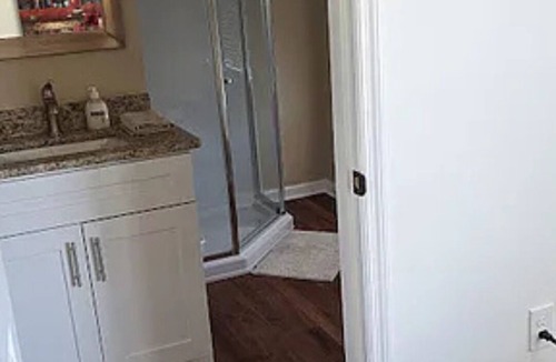 Landrum House | Fully Furnished 4BR/2BA Home with Deck – Pet Friendly – Near Tryon