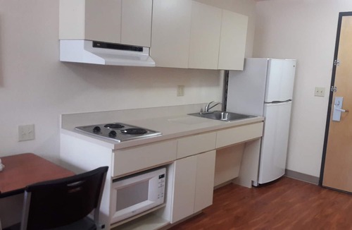 Homestead Apartment | Fully Furnished Studio Weekly-Monthly