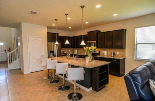 Four Corners House | Fun 8 Bedroom Home with Pool & Jacuzzi near Disney World!