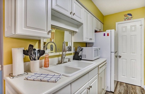 Fernandina Beach Condo | Fun for All : Pool, Tennis & Island Bliss