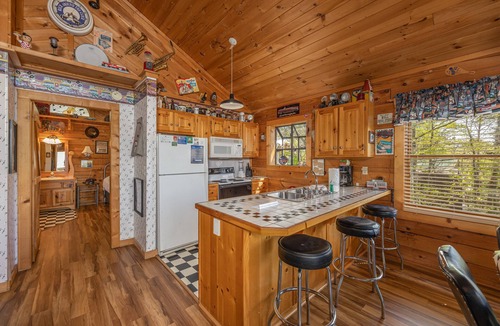 Gatlinburg - Pigeon Forge Cabin | Fun Knows No Time And Mountains Don’t Need Rest