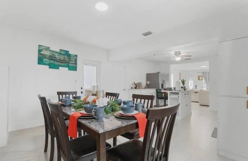 Lauderhill House | Funhouse – Pool Table, Games & South Florida Sun!"