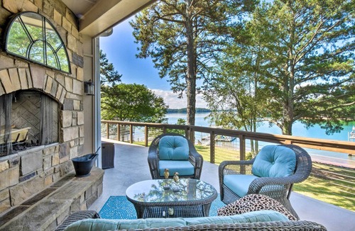 Gainesville House | Gainesville Lake Getaway with 2-Story Dock!