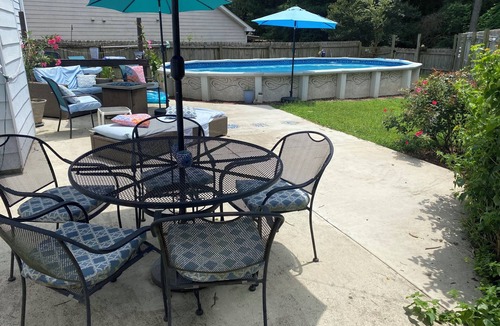 Athens House | Game Day Central, Sleeps 10, close to UGA & stores
