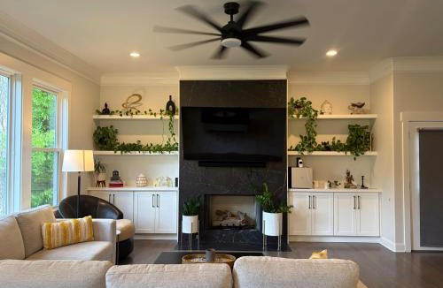 East Cobb House | Game Room Luxury Home @ Battery Chef Kitchen Deck