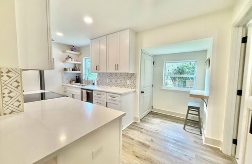 Tallahassee House | Garnet and Glam 1.2 miles from FSU Stadium 4-bedroom 2 bath house