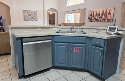 Highgate Park Villa | Gated 4 bed with Pool and Spa close to Disney villa