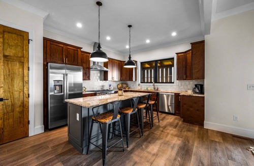 Sevierville Cabin | Gathering at the Summit ~ Heated Indoor Pool ~ Hot Tub ~ Spectacular Views!