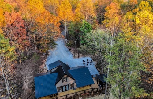 Pittman Center Cabin | Gatlinburg cabin Golf course 5 min away!