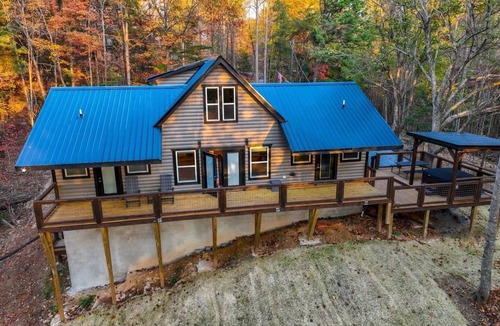 Pittman Center Cabin | Gatlinburg cabin Golf course 5 min away!