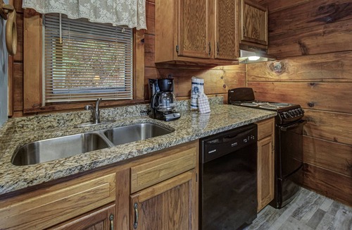 Gatlinburg Cabin | Gatlinburg | Hot Tub | Jacuzzi | Wifi | Pet Friendly