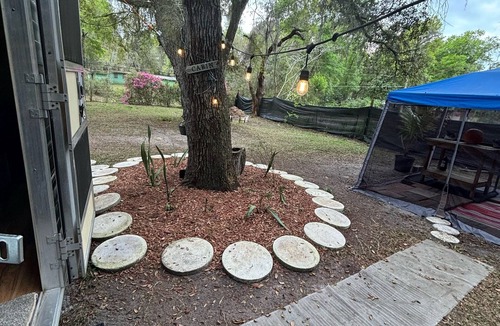 Umatilla House | GC & Fams Cantina No Traffic Country Getaway!