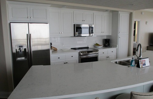 Bel Air Condo | Georgeous 3 Bed Unit; Wrap-around Balc w/Spect Views; Beach Chair Setup Incl.