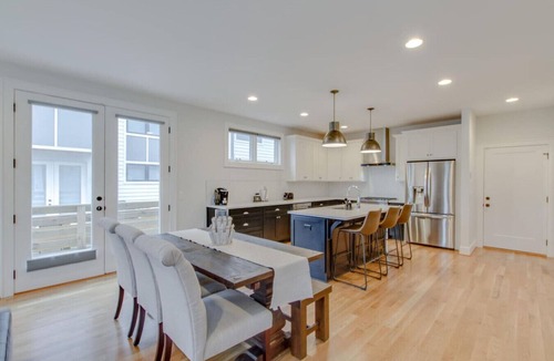 Salemtown House | Germantown Walk - Large Home - Mins To Downtown