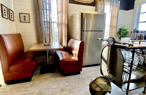 Five Points South House | Glenrose: Karaoke Bar ~ Bridal Salon ~ Courtyard