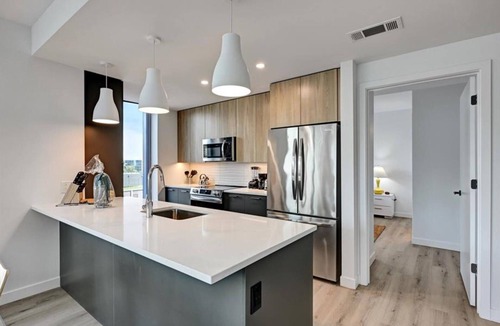 Reston Apartment | Global Luxury Suites at Town Center