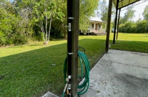 Clarksville RV Rental | Golden Retreat at Bear Creek