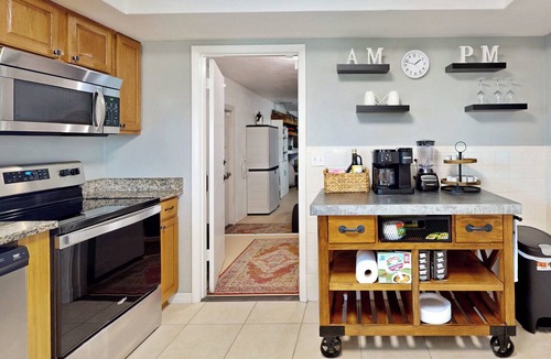 Oakland Hills House | Golf Cart & Heated Pool: Rotonda West Getaway!