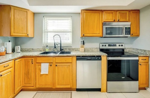 Oakland Hills House | Golf Cart & Heated Pool: Rotonda West Getaway!