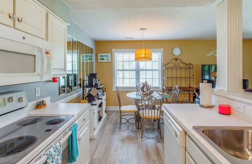 Calabash Condo | Golfer's Haven: Calabash Condo, 9 Mi to Beach