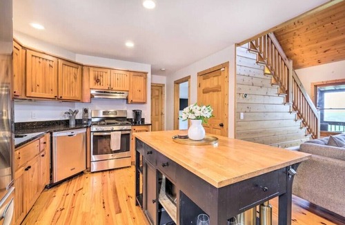 Ranger Cabin | Good 2 View Mountain Views Game Room Sleeps 12