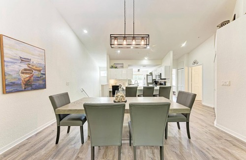 Tara Golf and Country Club Condo | GORGEOUS 2-2 Home - exquisite finishes and perfect locale Sarasota/Bradenton