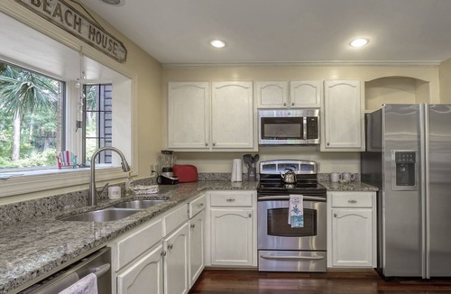 Seabrook Island Villa | Gorgeous 3 BR/2.5 BA Family Friendly Villa! Golf Views! Amenity access for purchase!