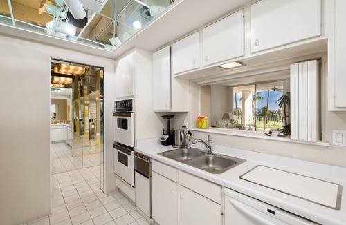 St. Elmo Improvement League Condo | Gorgeous all-original mid-century private golf course