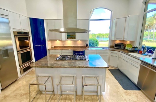 Port Saint Lucie House | Gorgeous Gated Getaway