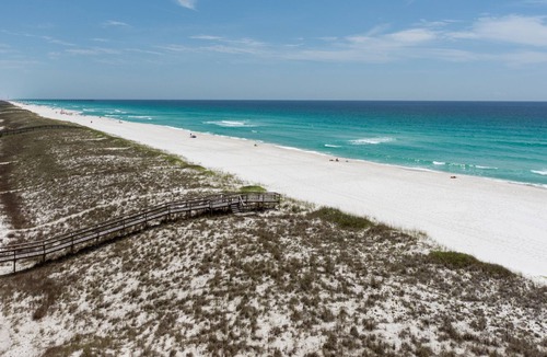 Navarre Beach Condo | GORGEOUS GULF FRONT CORNER CONDO, 300 degree gulf & sound views, designer decor