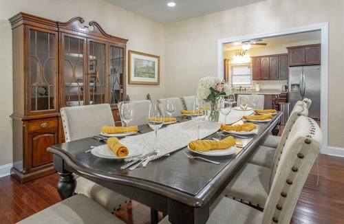Chattanooga House | Gorgeous Large Main Home ON the TN River!