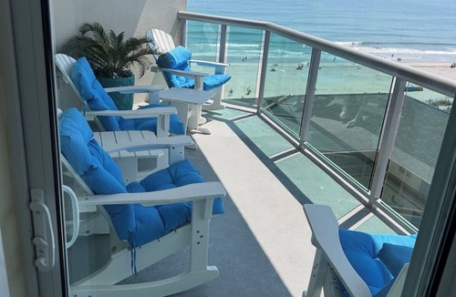 Crescent Beach Villa | Gorgeous, oceanfront 2/2 villa in upscale Blue Water Keys North Myrtle Beach